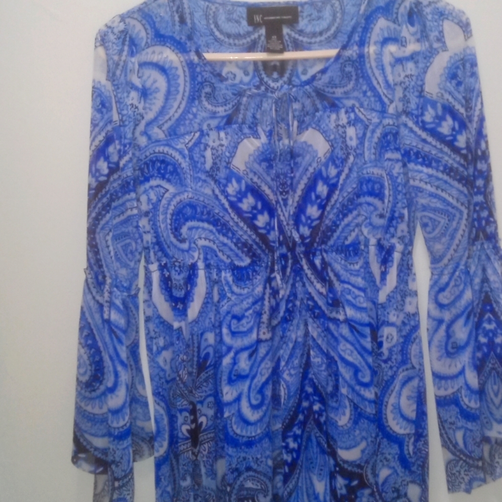 Ladies XS Flowing Blouse